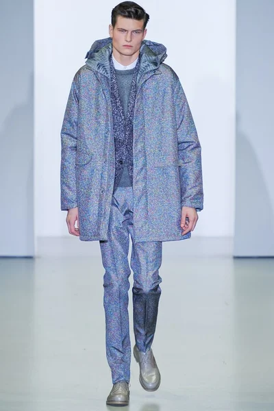 Look 35
